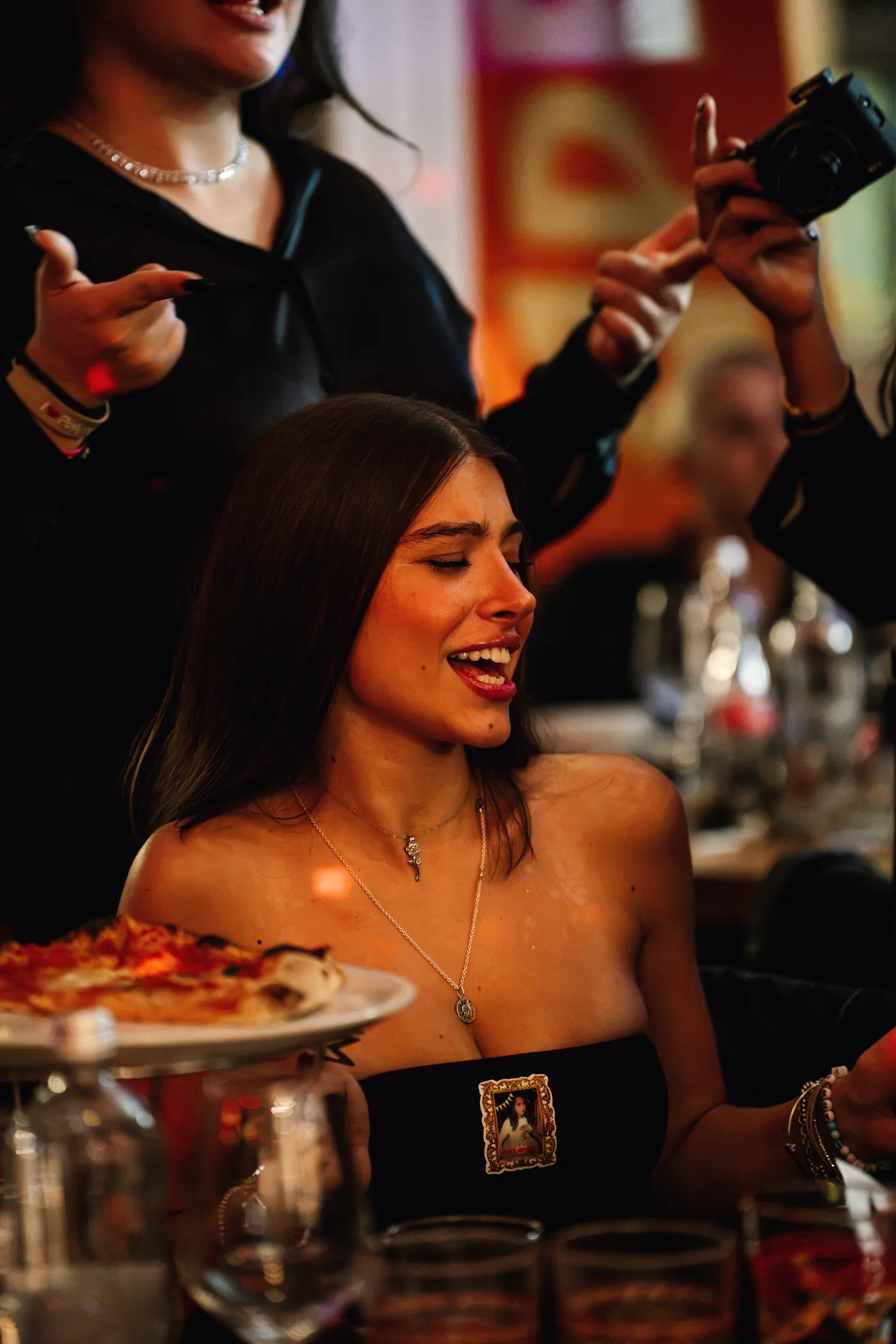 Si canta già a cena